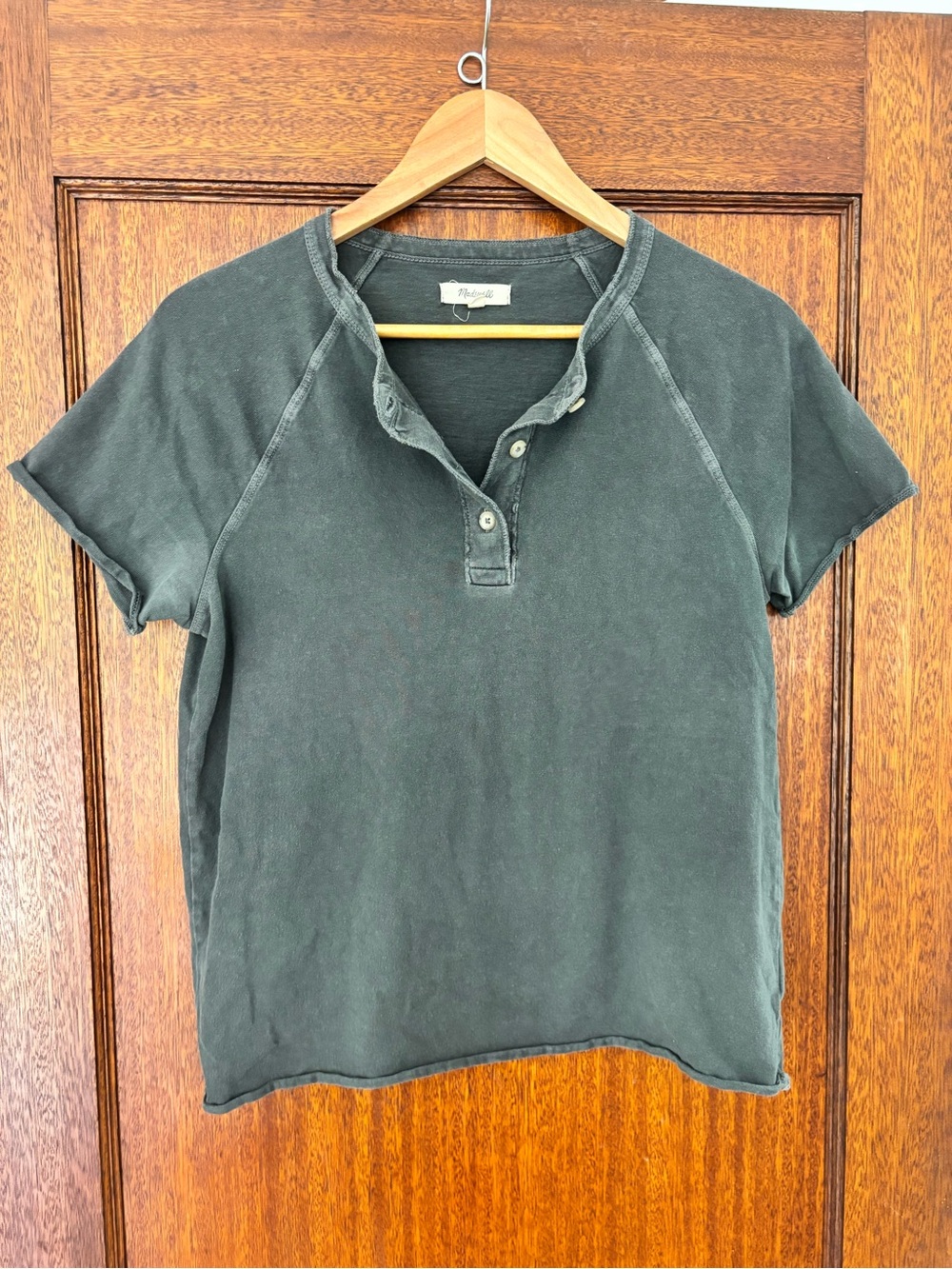 Madewell Short Sleeve Henley Tee in Charcoal Gray